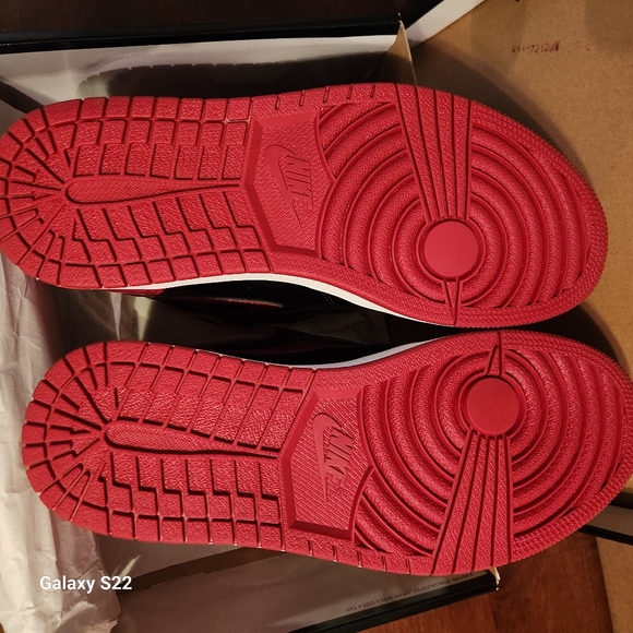 The Nike Air Jordan 1 Retro High OG Patent Bred - Picture 12 of 12